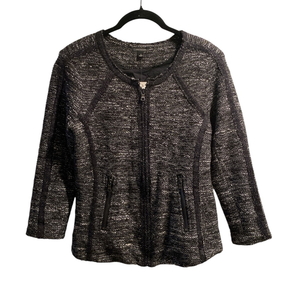 Ann Taylor Chic Black and Gray Long Sleeve Zip-Up Jacket with pockets